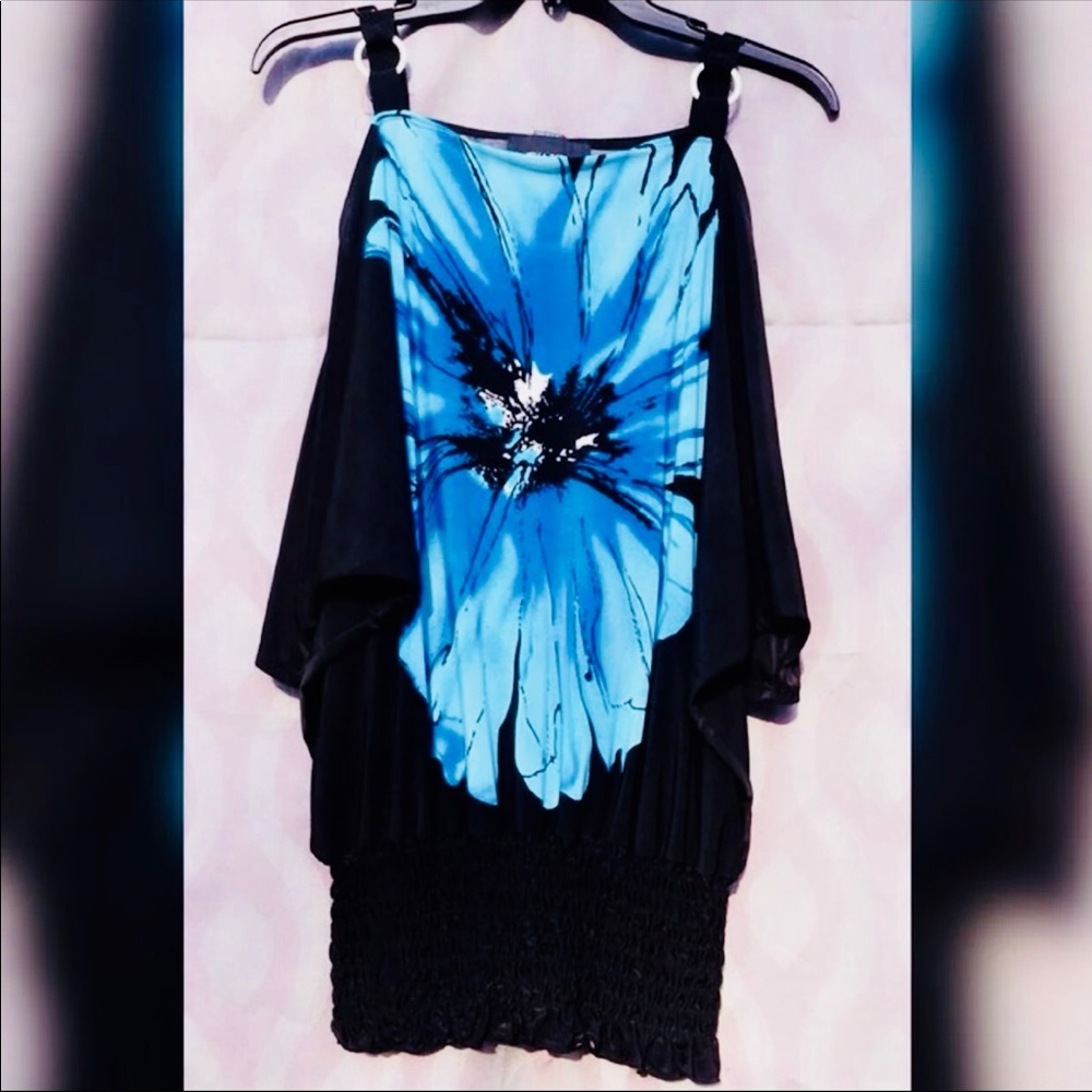Loose cold shoulder top